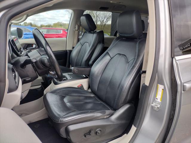 2021 Chrysler Pacifica Touring L
