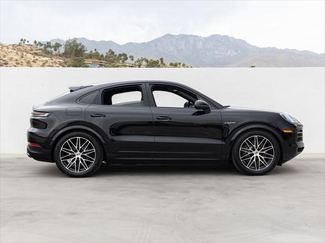 2026 Porsche Cayenne E-Hybrid Unknown