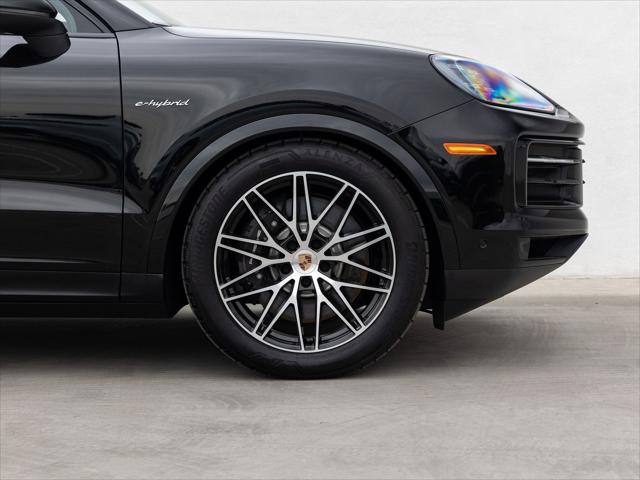 2026 Porsche Cayenne E-Hybrid Unknown