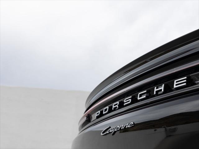 2026 Porsche Cayenne E-Hybrid Unknown