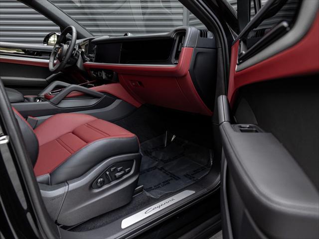 2026 Porsche Cayenne E-Hybrid Unknown
