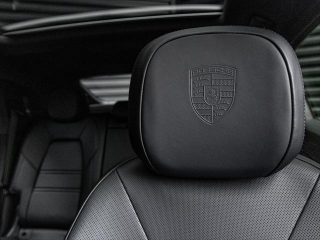 2026 Porsche Cayenne E-Hybrid Unknown