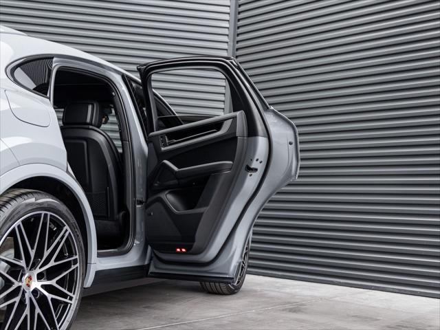 2026 Porsche Cayenne E-Hybrid Unknown