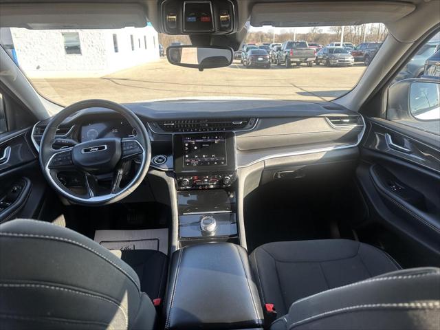 2023 Jeep Grand Cherokee Laredo - Photo 16