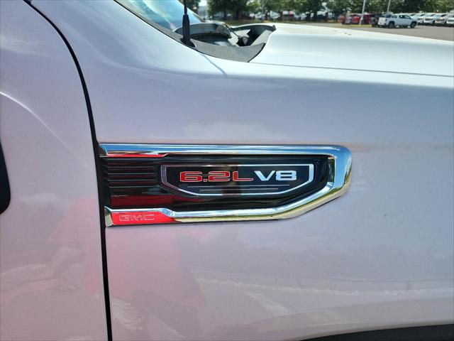 2026 GMC Sierra 1500 Crew Cab, Standard Bed, SLT, 4WD