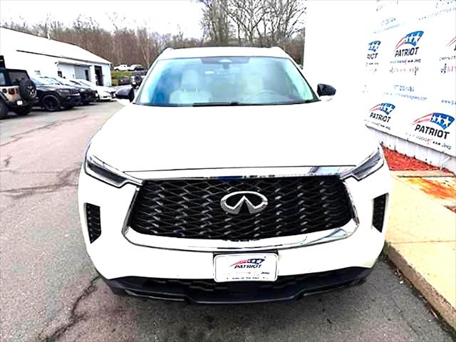 2023 INFINITI QX60 LUXE AWD