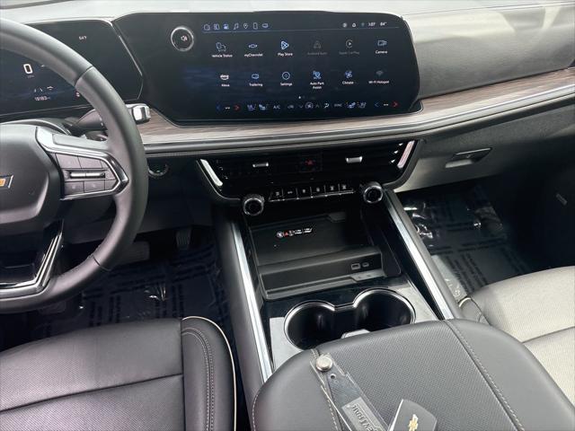 2025 Chevrolet Suburban 2WD Premier