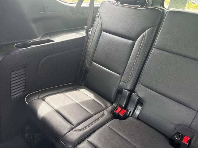 2025 Chevrolet Suburban 2WD Premier