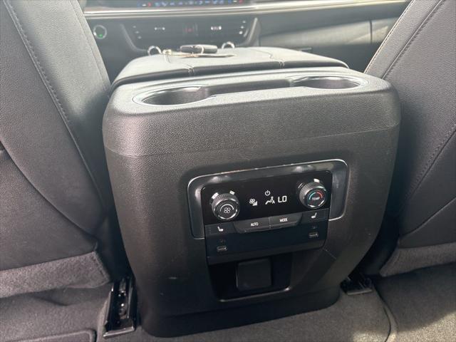 2025 Chevrolet Suburban 2WD Premier