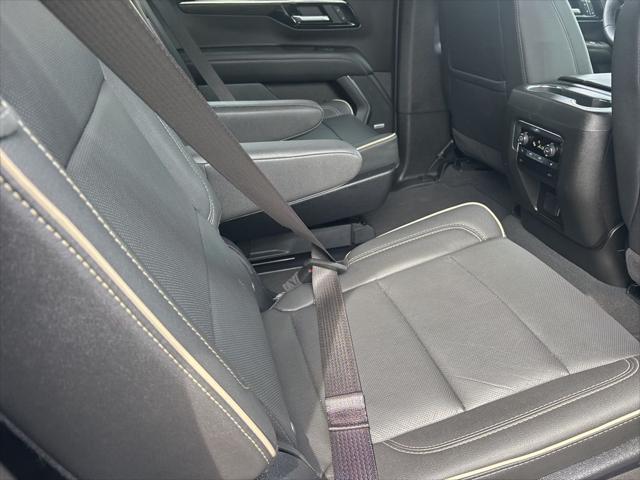2025 Chevrolet Suburban 2WD Premier