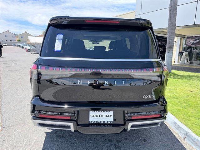 2026 INFINITI QX80 LUXE