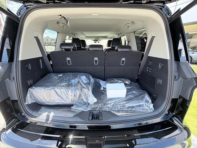 2026 INFINITI QX80 LUXE