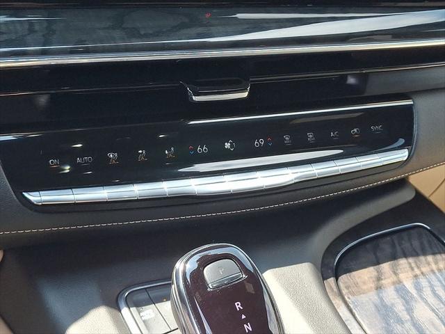 2024 Cadillac Escalade ESV 4WD Premium Luxury