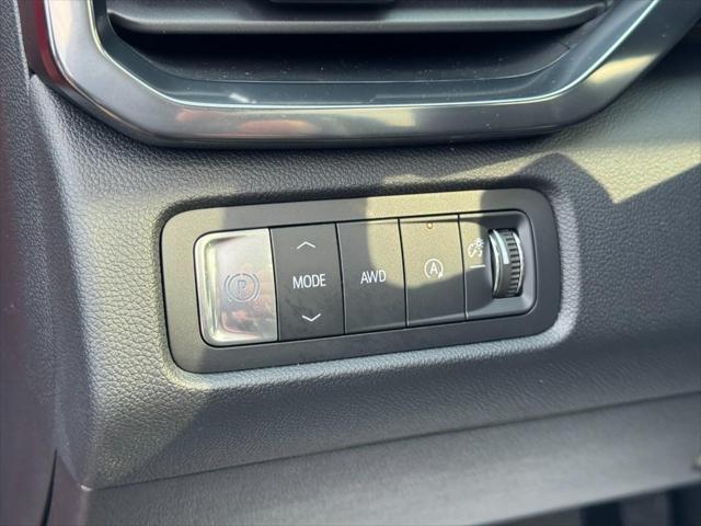2026 GMC Acadia AT4 AWD