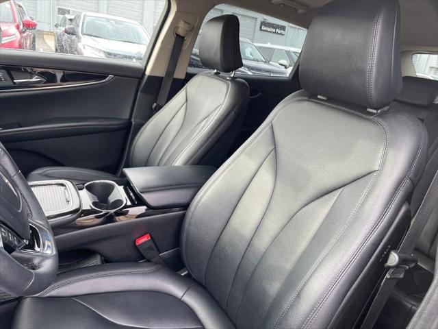 2022 Lincoln Nautilus Standard