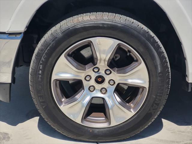 2019 Ram 1500 Laramie Crew Cab 4x4 5'7" Box