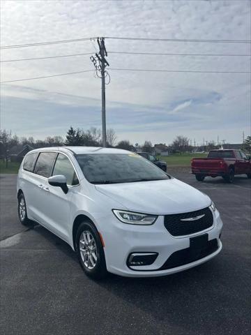 2023 Chrysler Pacifica Touring L for sale in Bluffton, IN