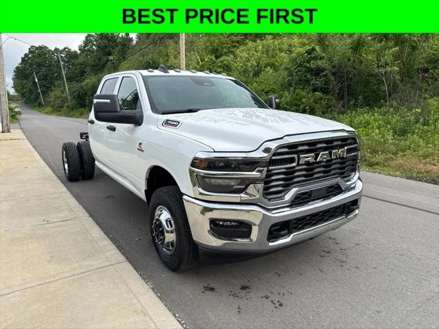 2026 RAM Ram 3500 Chassis Cab RAM 3500 TRADESMAN CREW CAB CHASSIS 4X4 60 CA 2026 RAM Ram 3500 Chassis Cab RAM 3500 TRADESMAN CREW CAB CHASSIS 4X4 60 CA