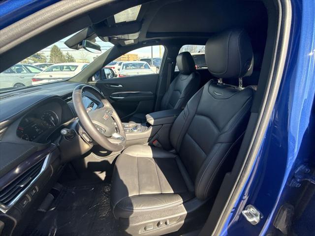 2023 Cadillac XT4 AWD Luxury