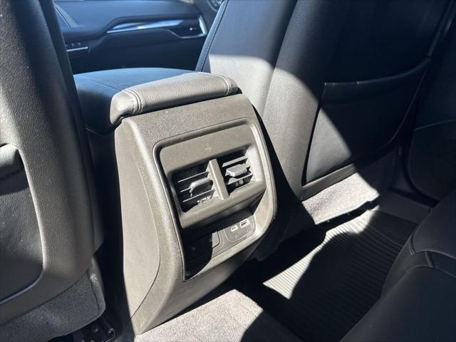 2023 Cadillac XT4 AWD Luxury