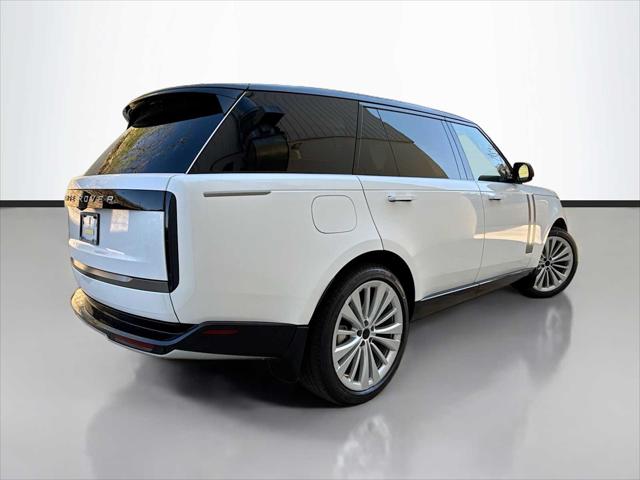 2026 Land Rover Range Rover P400 SE 7 Seat