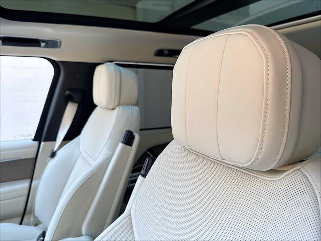 2026 Land Rover Range Rover P400 SE 7 Seat