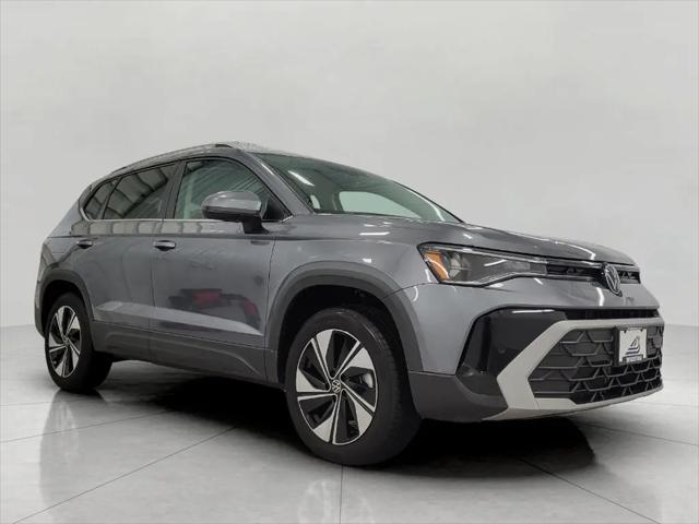 2025 Volkswagen Taos 1.5T SE for sale in Green Bay, WI