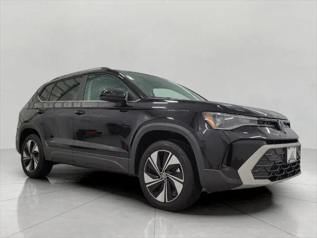 2025 Volkswagen Taos 1.5T SE for sale in Green Bay, WI