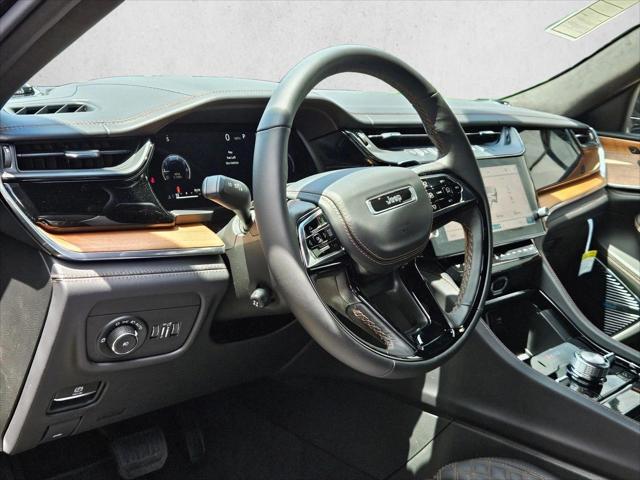 2026 Jeep Grand Cherokee Summit 4x4