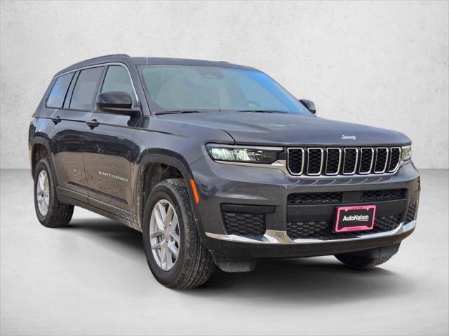 2026 Jeep Grand Cherokee Laredo 4x2