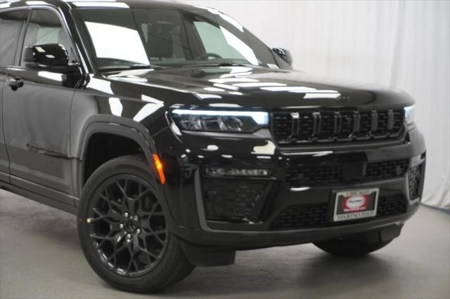 2026 Jeep Grand Cherokee GRAND CHEROKEE SUMMIT 4X4