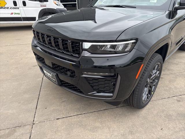 2026 Jeep Grand Cherokee Summit 4x4
