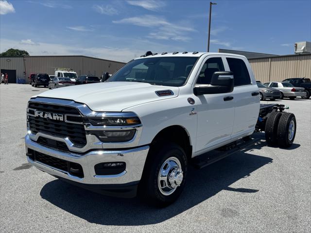 2026 RAM 3500 Chassis RAM 3500 TRADESMAN CREW CAB CHASSIS 4X4 60 CA