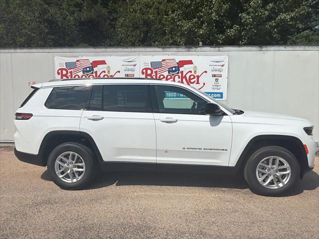 2026 Jeep Grand Cherokee Laredo 4x2