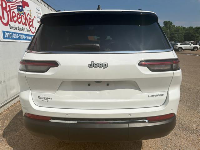 2026 Jeep Grand Cherokee Laredo 4x2