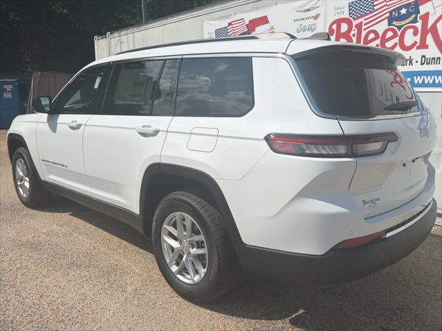2026 Jeep Grand Cherokee Laredo 4x2
