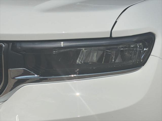 2026 Jeep Grand Cherokee Laredo 4x2