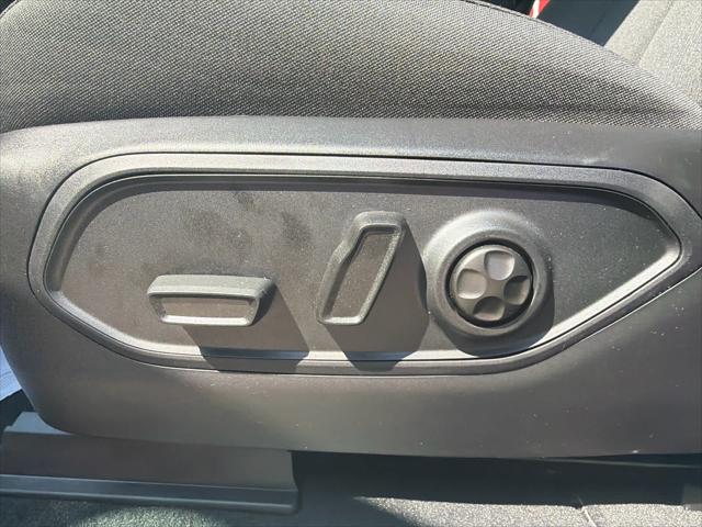 2026 Jeep Grand Cherokee Laredo 4x2