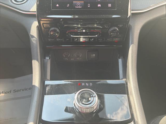 2026 Jeep Grand Cherokee Laredo 4x2
