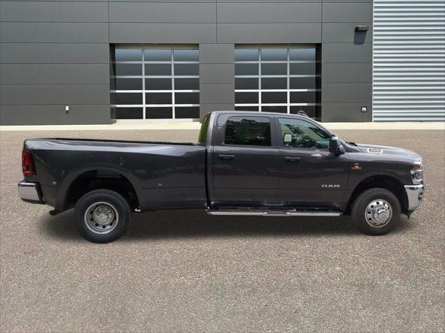2026 RAM 3500 RAM 3500 BIG HORN CREW CAB 4X4 8 BOX