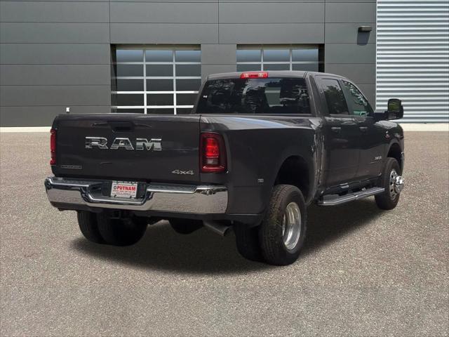 2026 RAM 3500 RAM 3500 BIG HORN CREW CAB 4X4 8 BOX