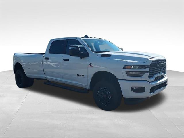 2026 RAM 3500 RAM 3500 BIG HORN CREW CAB 4X4 8 BOX