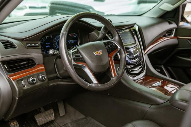 2020 Cadillac Escalade 4WD Luxury