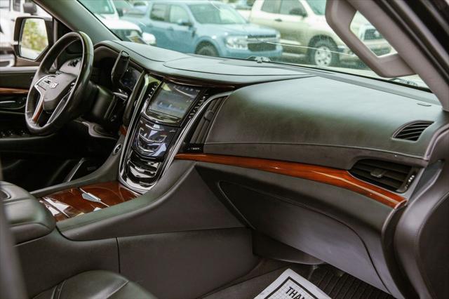 2020 Cadillac Escalade 4WD Luxury