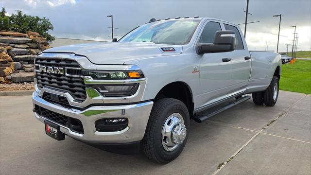 2026 RAM Ram 3500 RAM 3500 TRADESMAN CREW CAB 4X4 8 BOX