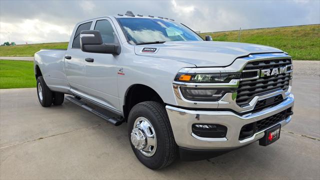 2026 RAM Ram 3500 RAM 3500 TRADESMAN CREW CAB 4X4 8 BOX