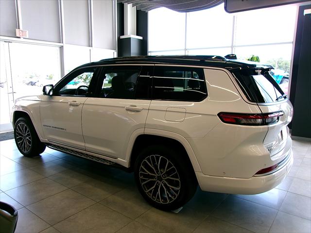 2026 Jeep Grand Cherokee GRAND CHEROKEE L SUMMIT 4X4