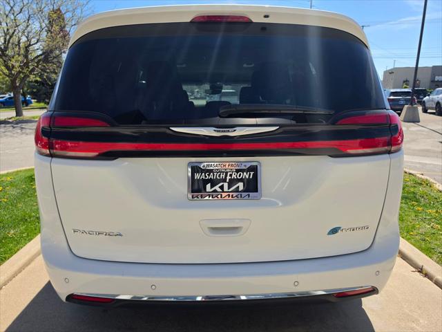2023 Chrysler Pacifica Hybrid Touring L