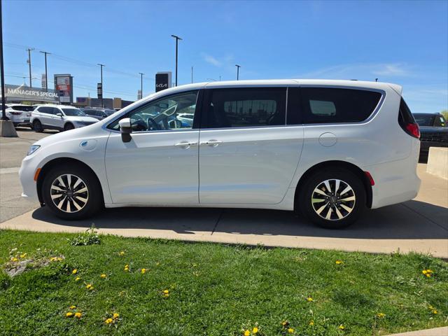 2023 Chrysler Pacifica Hybrid Touring L