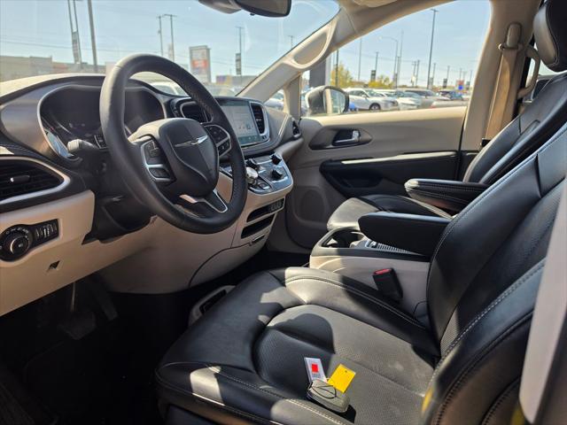 2023 Chrysler Pacifica Hybrid Touring L